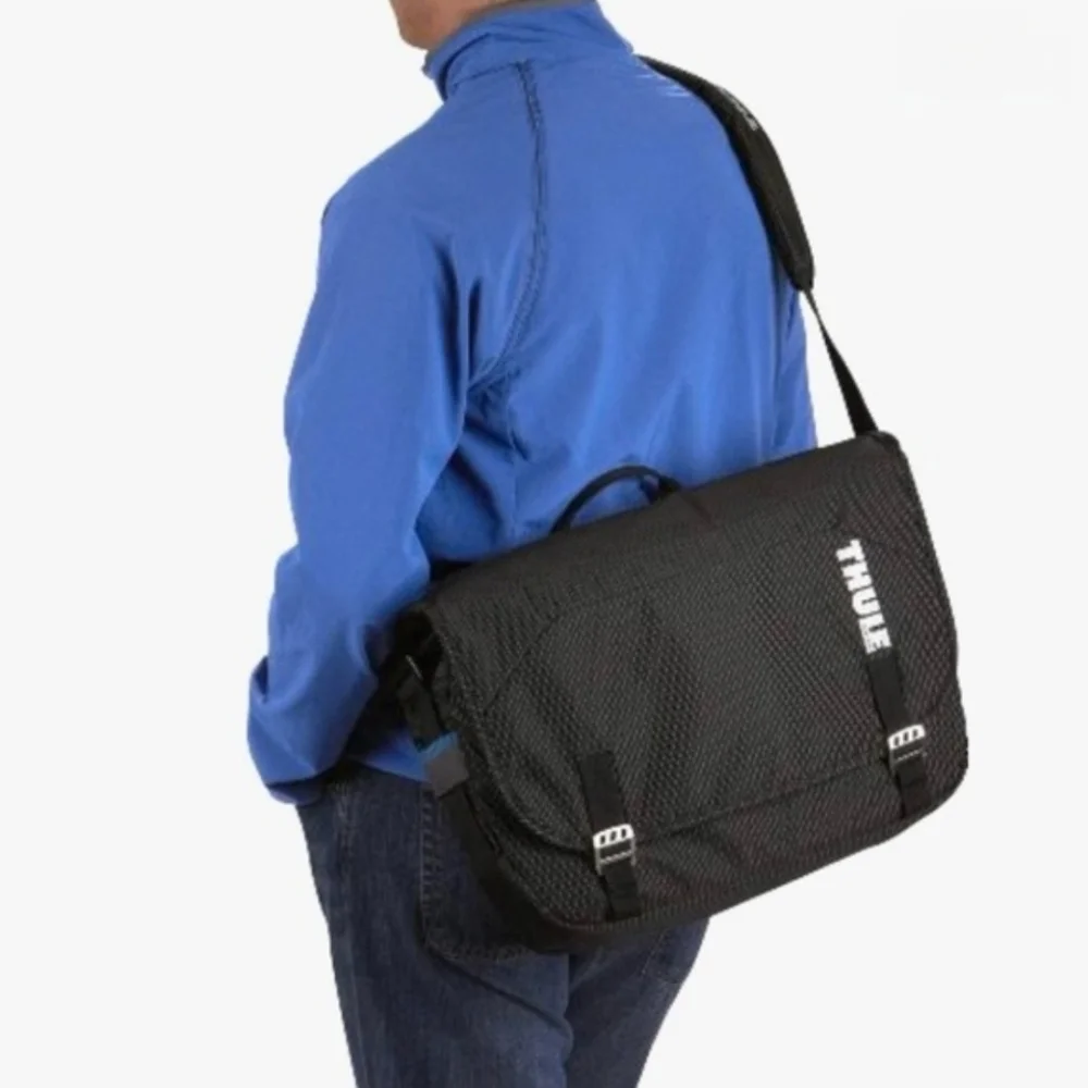 Thule Sweden Black Laptop Messenger Bag Multi-Pocket Organizer